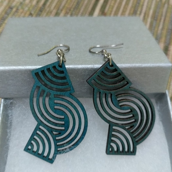Wooden lightweight blue drop earrings - Picture 2 of 4